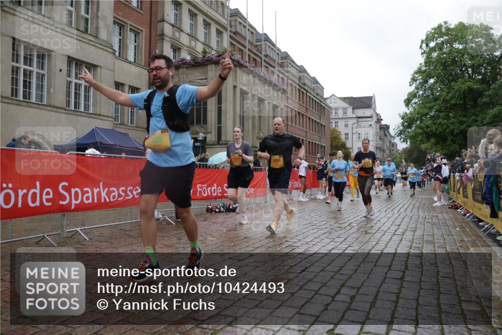 13.09.2026 - Kiel Lauf Yannick Fuchs http://msf.ph/oto/10424493 13.09.2026 11:00:22 Ziel 327, 893, 1036, 1518, 1896, 1897, 2150, 2151, 2187, 2558, 2915, 3121, 3793, 4239, 4787, 4905, 6431, 6770, 6897, 7091, 7997, 8481, 9408, 10346, 10674, 11182, 11220, 11471, 11835, 12214, 12457, 173, 327, 469, 753, 964, 1002, 1078, 1562, 1728, 1895, 1948, 2287, 2382, 2490, 3063, 3121, 3775, 4437, 4509, 5261, 5627, 6295, 6520, 6897, 7398, 7438, 7945, 7954, 8120, 9140, 9271, 9299, 9690, 10420, 10996, 11007, 11377, 11415, 11503, 11607, 362, 1650, 1722, 1795, 2233, 2267, 4261 meine-sportfotos.de