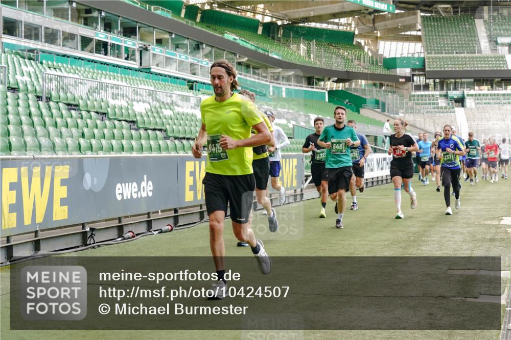 13.09.2026 - 21. swb-Marathon Bremen Michael Burmester http://msf.ph/oto/10424507 13.09.2026 13:01:04 Laufen im Stadion 135, 242, 260, 282, 318, 342, 440, 531, 651, 687, 930, 946, 1006, 1067, 1209, 1368, 1436, 1448, 1493, 1494, 1582, 1650, 1861, 1896, 1935, 1963, 2033, 2047, 2062, 2088, 2293, 2306, 2322, 2370, 2409, 2427, 2481, 2485, 2490, 2491, 2517, 2560, 2561, 2570, 2627, 2638, 2658, 2686, 2700, 2708, 2781, 2906, 2914, 2967, 3076, 3105, 3145, 3168, 3173, 3273, 3354, 3372, 3374, 3375, 3385, 3480, 3524, 3526, 3642, 3667, 3729, 3774, 3806, 3855, 3856, 3861, 3930 meine-sportfotos.de
