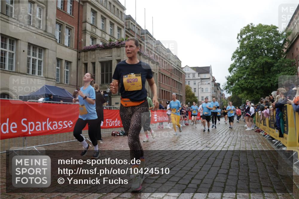 13.09.2026 - Kiel Lauf Yannick Fuchs http://msf.ph/oto/10424510 13.09.2026 11:00:24 Ziel 893, 1036, 1518, 1896, 1897, 2150, 2151, 2187, 2558, 2915, 3793, 4239, 4524, 4787, 4905, 6431, 6770, 7091, 7997, 8481, 9327, 9408, 10346, 10674, 11182, 11220, 11471, 11835, 12214, 12457, 173, 327, 753, 964, 1078, 1562, 1728, 1895, 1948, 2287, 2382, 2490, 3063, 3121, 3775, 4437, 4509, 5261, 6295, 6520, 6897, 7398, 7438, 7945, 7954, 8120, 9140, 9271, 9299, 9690, 10420, 10996, 11007, 11220, 11377, 11415, 11503, 11607, 362, 1650, 1722, 1795, 2233, 2267, 4261 meine-sportfotos.de