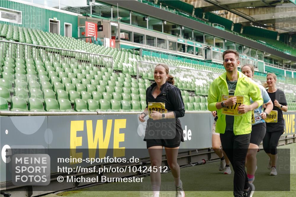 13.09.2026 - 21. swb-Marathon Bremen Michael Burmester http://msf.ph/oto/10424512 13.09.2026 10:47:12 Laufen im Stadion 10161, 10264, 10349, 10472, 10535, 10895, 10933, 10970, 11050, 11104, 11181, 11244, 11262, 11296, 11309, 11367, 11443, 11457, 11529, 11530, 11546, 11573, 11574, 11579, 11639, 11663, 11675, 11709, 11760, 11821, 12157, 12211, 12285, 12316, 12317, 12340, 12374, 12422, 12444, 12462, 10002, 10004, 10005, 10176, 10191, 10192, 10271, 10295, 10303, 10325, 10335, 10361, 10362, 10459, 10513, 10629, 10756, 10779, 10882, 10997, 10999, 11233, 11307, 11355 meine-sportfotos.de