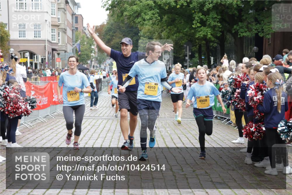 13.09.2026 - Kiel Lauf Yannick Fuchs http://msf.ph/oto/10424514 13.09.2026 09:46:01 Ziel 557, 1415, 1418, 2127, 2482, 3142, 3301, 4909, 4910, 4918, 5234, 5757, 5829, 7911, 7924, 8244, 8611, 8859, 10203, 10719, 12374, 12841, 557, 1023, 1579, 2788, 2835, 3025, 3974, 4413, 4569, 5511, 5757, 6038, 7202, 7349, 7572, 7854, 8126, 8152, 9841, 10036, 10142, 10392, 10445, 10498, 12069, 12281, 442, 3052, 3954, 5855, 5955, 6732, 7015, 7308, 8125, 10117, 10685, 10898, 11076, 11078, 11316, 12495, 1503, 2017, 2835, 3408, 5103, 5369, 5399 meine-sportfotos.de
