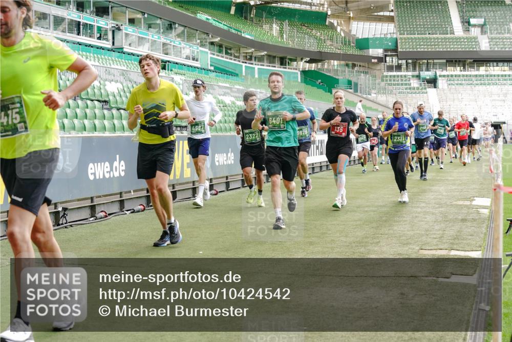 13.09.2026 - 21. swb-Marathon Bremen Michael Burmester http://msf.ph/oto/10424542 13.09.2026 13:01:05 Laufen im Stadion 135, 242, 260, 282, 318, 342, 440, 531, 651, 687, 930, 946, 1006, 1067, 1209, 1368, 1436, 1448, 1493, 1494, 1582, 1650, 1861, 1896, 1935, 1963, 2033, 2047, 2062, 2088, 2293, 2306, 2322, 2370, 2409, 2427, 2481, 2485, 2490, 2491, 2517, 2560, 2561, 2627, 2638, 2658, 2686, 2700, 2708, 2781, 2906, 2914, 2967, 3076, 3105, 3145, 3168, 3173, 3273, 3354, 3372, 3374, 3375, 3385, 3480, 3524, 3526, 3642, 3667, 3729, 3774, 3806, 3855, 3856, 3861, 3930 meine-sportfotos.de