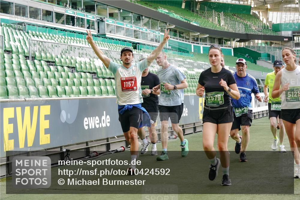 13.09.2026 - 21. swb-Marathon Bremen Michael Burmester http://msf.ph/oto/10424592 13.09.2026 13:24:03 Laufen im Stadion 137, 160, 182, 324, 434, 533, 548, 609, 708, 721, 723, 739, 743, 752, 892, 1178, 1273, 1331, 1463, 1471, 1491, 1597, 1598, 1691, 1746, 1788, 1944, 2095, 2211, 2213, 2252, 2286, 2312, 2323, 2433, 2445, 2465, 2475, 2483, 2495, 2497, 2503, 2504, 2526, 2554, 2571, 2644, 2768, 2776, 2936, 2968, 3252, 3282, 3288, 3289, 3292, 3298, 3306, 3312, 3347, 3364, 3381, 3395, 3423, 3447, 3505, 3530, 3559, 3727, 3770, 3819, 4054, 4231, 4406, 4407, 4466, 4467 meine-sportfotos.de