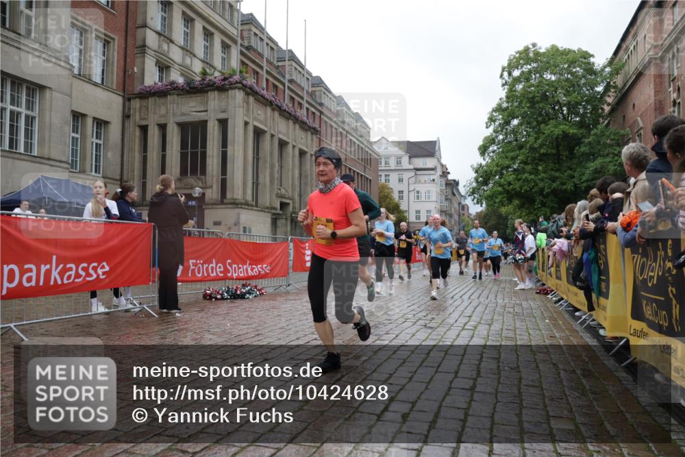 13.09.2026 - Kiel Lauf Yannick Fuchs http://msf.ph/oto/10424628 13.09.2026 11:00:37 Ziel 362, 1650, 1722, 1795, 2233, 2267, 4055, 4261, 4524, 4706, 4855, 5794, 5912, 7179, 7214, 8565, 8590, 8686, 9327, 10590, 10674, 11797, 12756, 12757, 12773, 173, 327, 753, 893, 1036, 1078, 1518, 1896, 1897, 2150, 2151, 2187, 2382, 2490, 2558, 2915, 3121, 3775, 3793, 4239, 4437, 4787, 4905, 6431, 6520, 6770, 6897, 7091, 7438, 7945, 7997, 8481, 9140, 9408, 9690, 10346, 10420, 10674, 10996, 11182, 11220, 11471, 11503, 11607, 11835, 12214, 12457, 190, 2038 meine-sportfotos.de