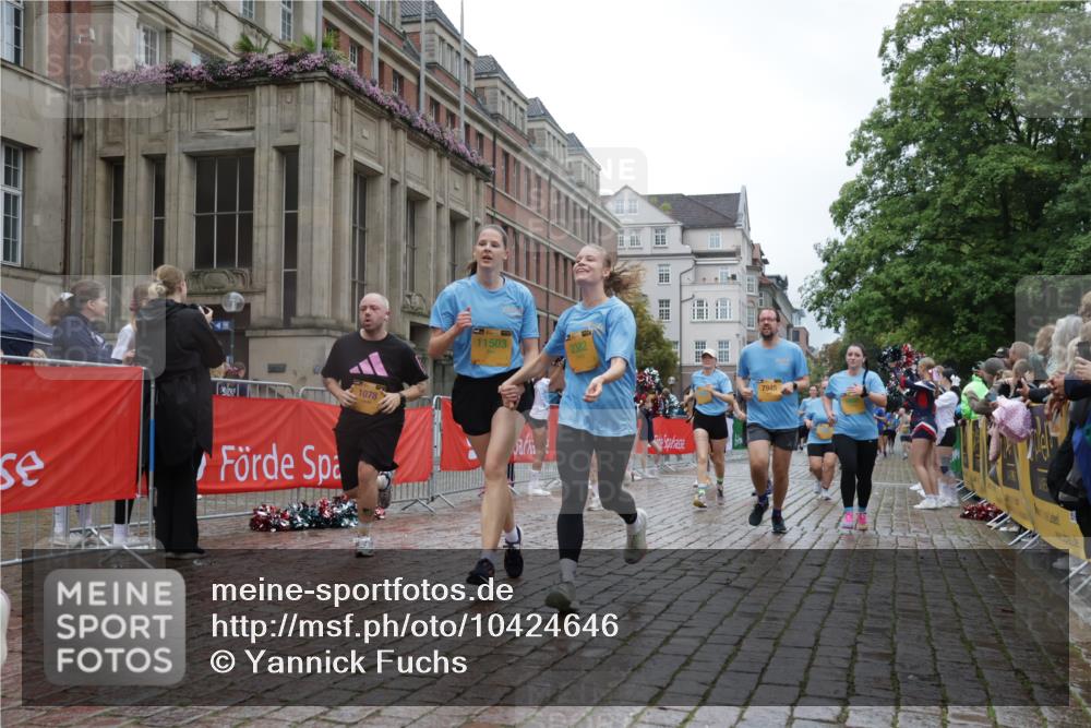 13.09.2026 - Kiel Lauf Yannick Fuchs http://msf.ph/oto/10424646 13.09.2026 11:00:40 Ziel 362, 1650, 1722, 1795, 2233, 2267, 4055, 4261, 4706, 4855, 5794, 5912, 7179, 7214, 7610, 8565, 8590, 8622, 8686, 10529, 10590, 10700, 11797, 12756, 12757, 12773, 173, 327, 893, 1036, 1078, 1518, 1896, 1897, 2150, 2151, 2187, 2382, 2490, 2558, 2915, 3121, 3775, 3793, 4239, 4437, 4524, 4787, 4905, 6431, 6520, 6770, 6897, 7091, 7438, 7945, 7997, 8481, 8565, 9327, 9408, 9690, 10346, 10420, 10674, 11182, 11220, 11471, 11503, 11607, 11835, 12214, 12457, 190, 2038 meine-sportfotos.de