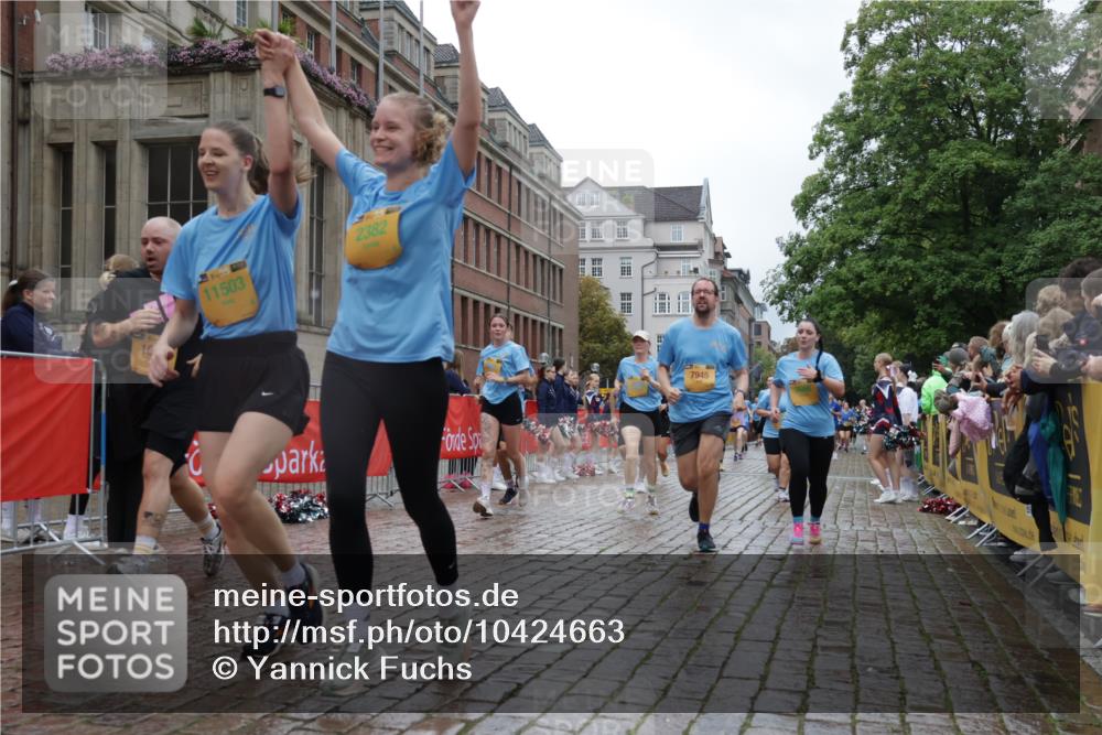 13.09.2026 - Kiel Lauf Yannick Fuchs http://msf.ph/oto/10424663 13.09.2026 11:00:41 Ziel 362, 1650, 1722, 1795, 2233, 2267, 4055, 4261, 4706, 4855, 5794, 5912, 7179, 7214, 7610, 8590, 8622, 8686, 10480, 10529, 10590, 10700, 11797, 12756, 12757, 12773, 173, 327, 893, 1036, 1078, 1518, 1650, 1896, 1897, 2150, 2151, 2187, 2233, 2382, 2490, 2558, 2915, 3121, 3775, 3793, 4239, 4524, 4787, 4905, 6431, 6520, 6770, 6897, 7091, 7438, 7945, 7997, 8481, 8565, 9327, 9408, 9690, 10346, 10420, 10674, 11182, 11220, 11471, 11503, 11607, 11835, 12214, 12457, 48, 190, 2038 meine-sportfotos.de