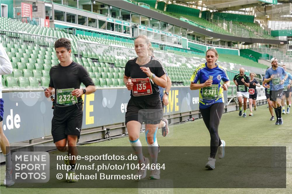 13.09.2026 - 21. swb-Marathon Bremen Michael Burmester http://msf.ph/oto/10424664 13.09.2026 13:01:08 Laufen im Stadion 135, 242, 260, 282, 318, 342, 440, 531, 651, 687, 930, 946, 1006, 1067, 1209, 1368, 1436, 1448, 1493, 1494, 1582, 1650, 1861, 1896, 1935, 1963, 2033, 2047, 2062, 2088, 2293, 2306, 2322, 2370, 2409, 2427, 2481, 2485, 2490, 2491, 2517, 2560, 2561, 2627, 2638, 2658, 2686, 2700, 2708, 2781, 2906, 2914, 2967, 3076, 3105, 3145, 3168, 3173, 3273, 3354, 3372, 3374, 3375, 3385, 3480, 3524, 3526, 3642, 3667, 3729, 3774, 3806, 3855, 3856, 3861, 3930 meine-sportfotos.de