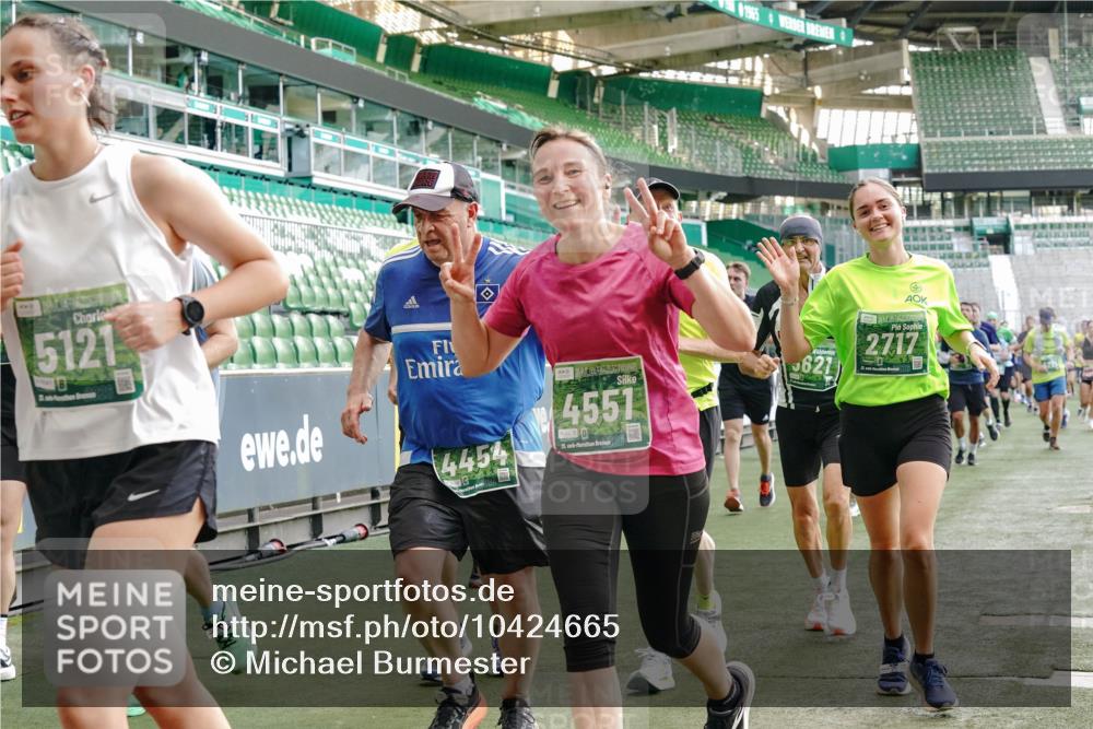 13.09.2026 - 21. swb-Marathon Bremen Michael Burmester http://msf.ph/oto/10424665 13.09.2026 13:24:06 Laufen im Stadion 137, 182, 294, 324, 434, 533, 548, 609, 708, 721, 723, 739, 743, 752, 892, 1178, 1273, 1331, 1463, 1471, 1491, 1515, 1597, 1598, 1691, 1746, 1788, 1944, 2095, 2211, 2213, 2252, 2267, 2286, 2312, 2323, 2433, 2445, 2465, 2475, 2483, 2495, 2497, 2503, 2526, 2554, 2571, 2644, 2768, 2776, 2936, 2968, 3252, 3282, 3288, 3289, 3292, 3298, 3306, 3312, 3347, 3364, 3381, 3395, 3423, 3447, 3505, 3530, 3559, 3727, 3770, 3819, 4054, 4231, 4406, 4407, 4466, 4467 meine-sportfotos.de