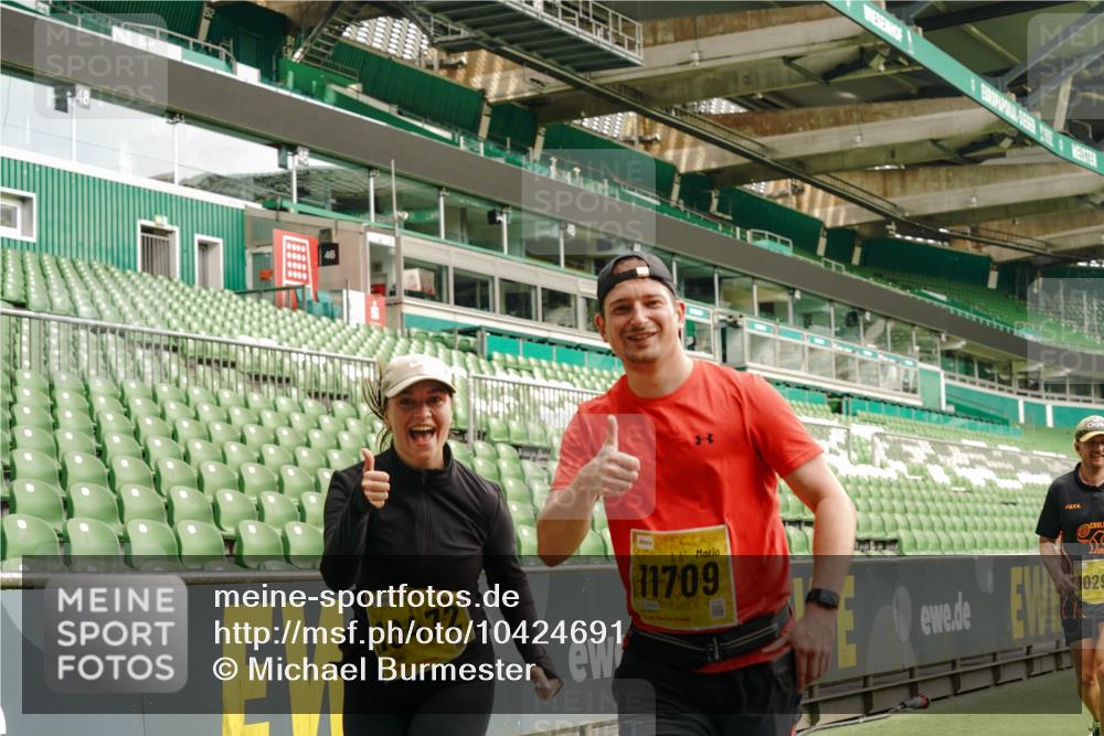 13.09.2026 - 21. swb-Marathon Bremen Michael Burmester http://msf.ph/oto/10424691 13.09.2026 10:47:17 Laufen im Stadion 10161, 10264, 10349, 10535, 10895, 10933, 10970, 11050, 11104, 11181, 11244, 11262, 11296, 11443, 11457, 11529, 11530, 11546, 11573, 11574, 11579, 11639, 11663, 11675, 11698, 11709, 11760, 11821, 12157, 12211, 12285, 12316, 12317, 12340, 12374, 12422, 12444, 12462, 10002, 10004, 10005, 10176, 10191, 10192, 10271, 10295, 10325, 10335, 10361, 10362, 10459, 10513, 10629, 10756, 10779, 10882, 10997, 10999, 11233, 11307, 11355 meine-sportfotos.de