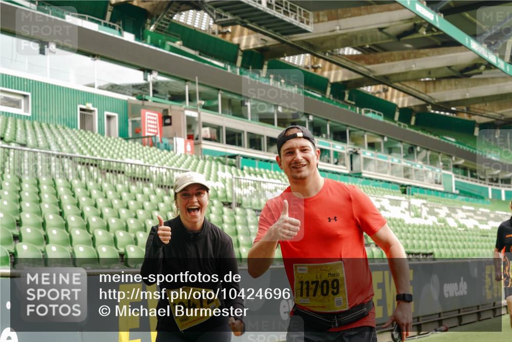 13.09.2026 - 21. swb-Marathon Bremen Michael Burmester http://msf.ph/oto/10424696 13.09.2026 10:47:18 Laufen im Stadion 10161, 10264, 10349, 10535, 10895, 10933, 10970, 11050, 11104, 11181, 11244, 11262, 11296, 11443, 11457, 11529, 11530, 11546, 11573, 11574, 11579, 11639, 11663, 11675, 11698, 11760, 11821, 12157, 12211, 12285, 12316, 12317, 12340, 12374, 12422, 12444, 12462, 10002, 10004, 10005, 10176, 10191, 10192, 10271, 10295, 10325, 10335, 10361, 10362, 10459, 10513, 10629, 10756, 10779, 10882, 10997, 10999, 11233, 11307, 11355 meine-sportfotos.de