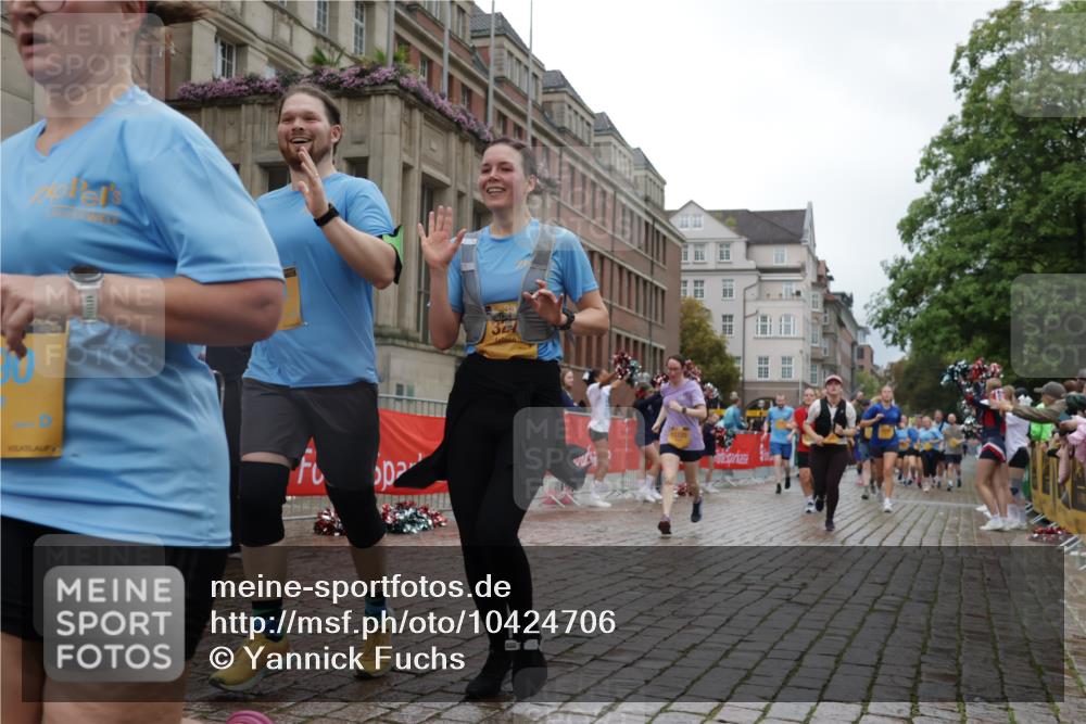 13.09.2026 - Kiel Lauf Yannick Fuchs http://msf.ph/oto/10424706 13.09.2026 11:00:46 Ziel 1722, 1795, 2038, 3423, 3425, 4055, 4706, 4855, 4915, 5648, 5794, 5912, 6399, 6426, 6995, 6996, 7214, 7610, 8590, 8622, 8686, 9199, 10339, 10480, 10529, 10700, 12326, 12773, 327, 362, 893, 1036, 1518, 1650, 1896, 1897, 2150, 2151, 2187, 2233, 2267, 2490, 2558, 2915, 3121, 3793, 4239, 4261, 4524, 4787, 4905, 6431, 6770, 6897, 7091, 7179, 7438, 7997, 8481, 8565, 9327, 9408, 10346, 10590, 10674, 11182, 11220, 11471, 11797, 11835, 12214, 12457, 12756, 48, 190 meine-sportfotos.de