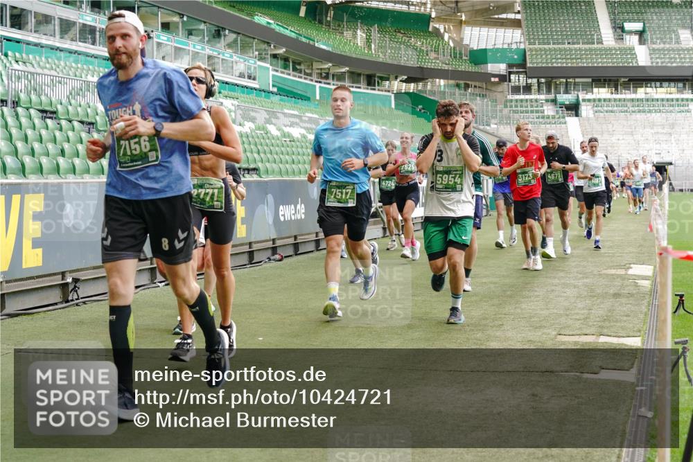 13.09.2026 - 21. swb-Marathon Bremen Michael Burmester http://msf.ph/oto/10424721 13.09.2026 13:01:12 Laufen im Stadion 135, 242, 260, 282, 318, 342, 440, 531, 651, 687, 930, 946, 1006, 1067, 1209, 1368, 1436, 1448, 1493, 1494, 1582, 1650, 1861, 1896, 1935, 1963, 2033, 2047, 2062, 2088, 2293, 2306, 2322, 2370, 2409, 2427, 2481, 2485, 2490, 2491, 2517, 2560, 2561, 2627, 2638, 2658, 2686, 2700, 2708, 2781, 2906, 2914, 2967, 3076, 3105, 3145, 3168, 3173, 3273, 3354, 3372, 3374, 3375, 3385, 3392, 3480, 3524, 3526, 3527, 3642, 3667, 3729, 3774, 3806, 3855, 3856, 3861, 3930 meine-sportfotos.de