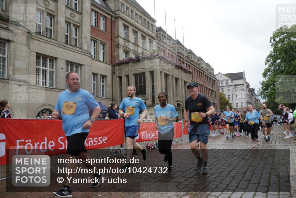 13.09.2026 - Kiel Lauf Yannick Fuchs http://msf.ph/oto/10424732 13.09.2026 11:00:52 Ziel 190, 1314, 2038, 2697, 3423, 3425, 4055, 4769, 4915, 5648, 6399, 6426, 6995, 6996, 7516, 7610, 8229, 8622, 9199, 9594, 10339, 10480, 10529, 10700, 10885, 11972, 12192, 12326, 362, 893, 1036, 1518, 1650, 1722, 1795, 1896, 1897, 2150, 2151, 2233, 2267, 2558, 2915, 3793, 4055, 4239, 4261, 4524, 4706, 4787, 4855, 4905, 5794, 5912, 6431, 6770, 7091, 7179, 7214, 7997, 8481, 8565, 8590, 8686, 9327, 9408, 10346, 10590, 10674, 11182, 11471, 11797, 11835, 12214, 12457, 12756, 48 meine-sportfotos.de