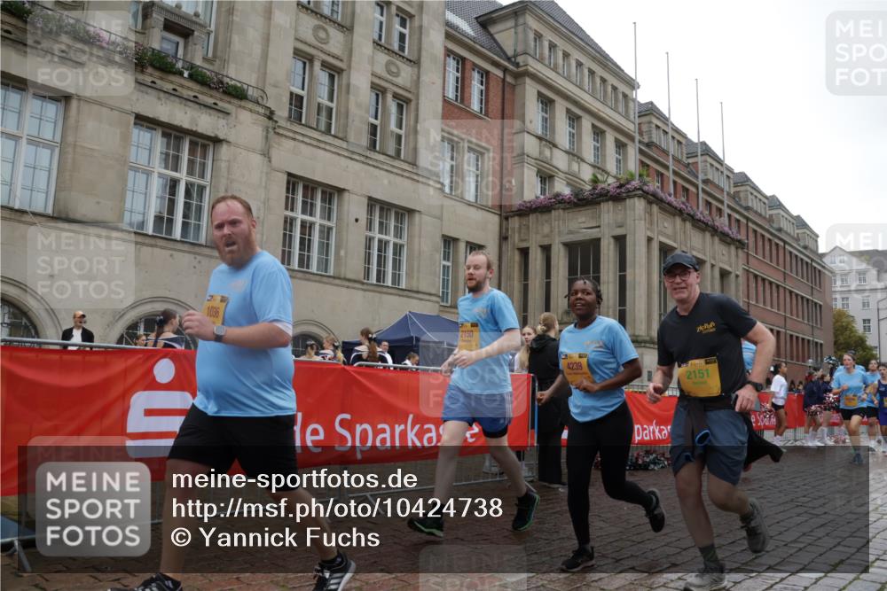 13.09.2026 - Kiel Lauf Yannick Fuchs http://msf.ph/oto/10424738 13.09.2026 11:00:52 Ziel 190, 1314, 2038, 2697, 3423, 3425, 4055, 4769, 4915, 5648, 6399, 6426, 6995, 6996, 7516, 7610, 8229, 8622, 9199, 9594, 10339, 10480, 10529, 10700, 10885, 11972, 12192, 12326, 362, 893, 1036, 1518, 1650, 1722, 1795, 1896, 1897, 2150, 2151, 2233, 2267, 2558, 2915, 3793, 4055, 4239, 4261, 4524, 4706, 4787, 4855, 4905, 5794, 5912, 6431, 6770, 7091, 7179, 7214, 7997, 8481, 8565, 8590, 8686, 9327, 9408, 10346, 10590, 10674, 11182, 11471, 11797, 11835, 12214, 12457, 12756, 48 meine-sportfotos.de