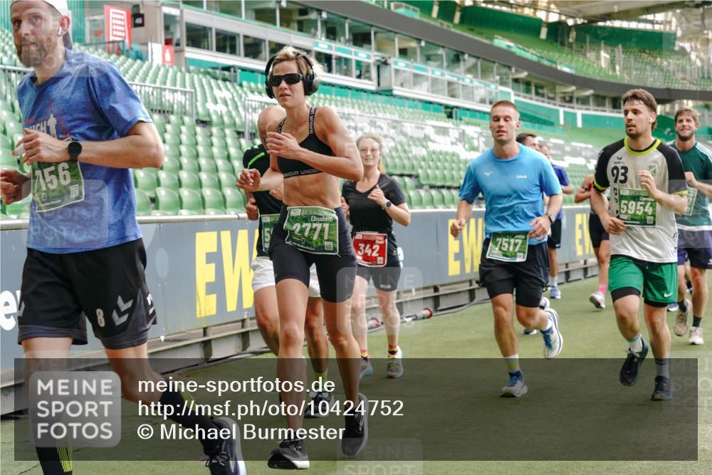 13.09.2026 - 21. swb-Marathon Bremen Michael Burmester http://msf.ph/oto/10424752 13.09.2026 13:01:12 Laufen im Stadion 135, 242, 260, 282, 318, 342, 440, 531, 651, 687, 930, 946, 1006, 1067, 1209, 1368, 1436, 1448, 1493, 1494, 1582, 1650, 1861, 1896, 1935, 1963, 2033, 2047, 2062, 2088, 2293, 2306, 2322, 2370, 2409, 2427, 2481, 2485, 2490, 2491, 2517, 2560, 2561, 2627, 2638, 2658, 2686, 2700, 2708, 2781, 2906, 2914, 2967, 3076, 3105, 3145, 3168, 3173, 3273, 3354, 3372, 3374, 3375, 3385, 3392, 3480, 3524, 3526, 3527, 3642, 3667, 3729, 3774, 3806, 3855, 3856, 3861, 3930 meine-sportfotos.de