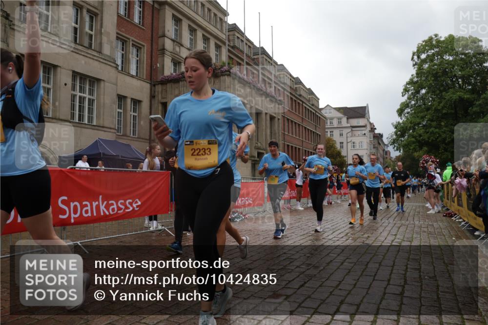 13.09.2026 - Kiel Lauf Yannick Fuchs http://msf.ph/oto/10424835 13.09.2026 11:01:05 Ziel 48, 1314, 1522, 2132, 2144, 2637, 2658, 4529, 4530, 6653, 7456, 7516, 9899, 9900, 10885, 12192, 190, 362, 1650, 1722, 1795, 2038, 2233, 2267, 2697, 3423, 3425, 4055, 4261, 4706, 4769, 4855, 4915, 5648, 5794, 5912, 6399, 6426, 6995, 6996, 7179, 7214, 7516, 7610, 8229, 8565, 8590, 8622, 8686, 9199, 9594, 10339, 10480, 10529, 10590, 10700, 11797, 11972, 12192, 12326, 12756, 539, 842, 1018, 1744, 5451, 7191, 362, 893, 4524, 4905, 9327 meine-sportfotos.de