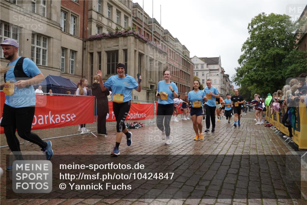 13.09.2026 - Kiel Lauf Yannick Fuchs http://msf.ph/oto/10424847 13.09.2026 11:01:06 Ziel 48, 1314, 1522, 2132, 2144, 2637, 2658, 4529, 4530, 6653, 7456, 9899, 9900, 10885, 11857, 190, 362, 1314, 1650, 1722, 1795, 2038, 2233, 2267, 2697, 3423, 3425, 4055, 4261, 4706, 4769, 4855, 4915, 5648, 5794, 5912, 6399, 6426, 6995, 6996, 7179, 7214, 7516, 7610, 8229, 8590, 8622, 8686, 9199, 9594, 10339, 10480, 10529, 10590, 10700, 10885, 11797, 11972, 12192, 12326, 12756, 539, 842, 1018, 1744, 5451, 7191, 8307, 362, 4524, 4905, 9327 meine-sportfotos.de