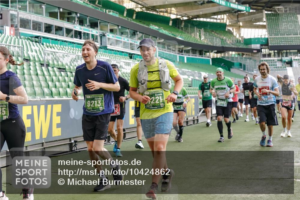 13.09.2026 - 21. swb-Marathon Bremen Michael Burmester http://msf.ph/oto/10424862 13.09.2026 13:24:14 Laufen im Stadion 137, 182, 213, 294, 324, 434, 505, 533, 548, 609, 708, 721, 723, 739, 743, 752, 892, 1178, 1273, 1331, 1463, 1471, 1491, 1515, 1597, 1598, 1746, 1788, 1944, 2095, 2211, 2213, 2252, 2267, 2286, 2312, 2323, 2433, 2445, 2465, 2475, 2483, 2495, 2497, 2503, 2526, 2554, 2571, 2644, 2768, 2776, 2936, 2968, 3211, 3252, 3282, 3288, 3289, 3292, 3298, 3306, 3312, 3347, 3364, 3381, 3395, 3423, 3447, 3505, 3559, 3727, 3770, 3819, 4054, 4231, 4466, 4467 meine-sportfotos.de
