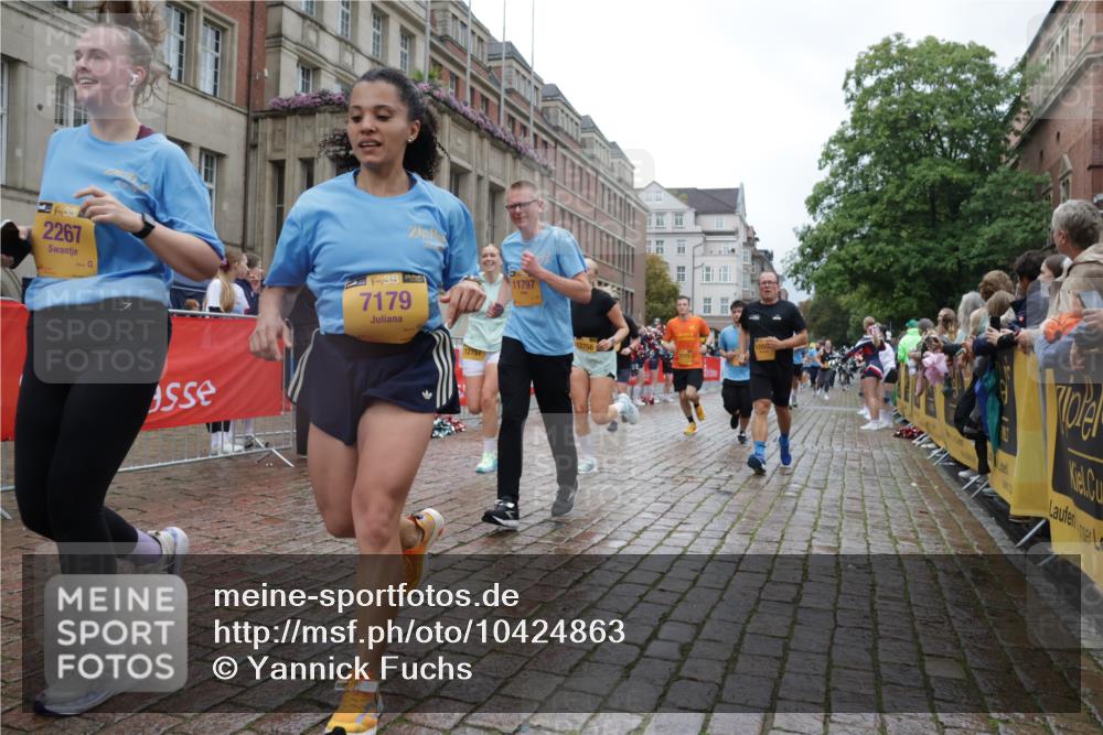 13.09.2026 - Kiel Lauf Yannick Fuchs http://msf.ph/oto/10424863 13.09.2026 11:01:07 Ziel 48, 823, 1448, 1522, 2132, 2144, 2637, 2658, 3340, 4529, 4530, 5552, 6653, 7456, 9899, 9900, 11857, 190, 362, 1314, 1722, 1795, 2038, 2267, 2697, 3423, 3425, 4055, 4261, 4706, 4769, 4855, 4915, 5648, 5794, 5912, 6399, 6426, 6995, 6996, 7179, 7214, 7516, 7610, 8229, 8590, 8622, 8686, 9199, 9594, 10339, 10480, 10529, 10590, 10700, 10885, 11797, 11972, 12192, 12326, 12756, 539, 842, 1018, 1744, 5451, 7191, 8307, 362, 4524, 4905, 9327 meine-sportfotos.de