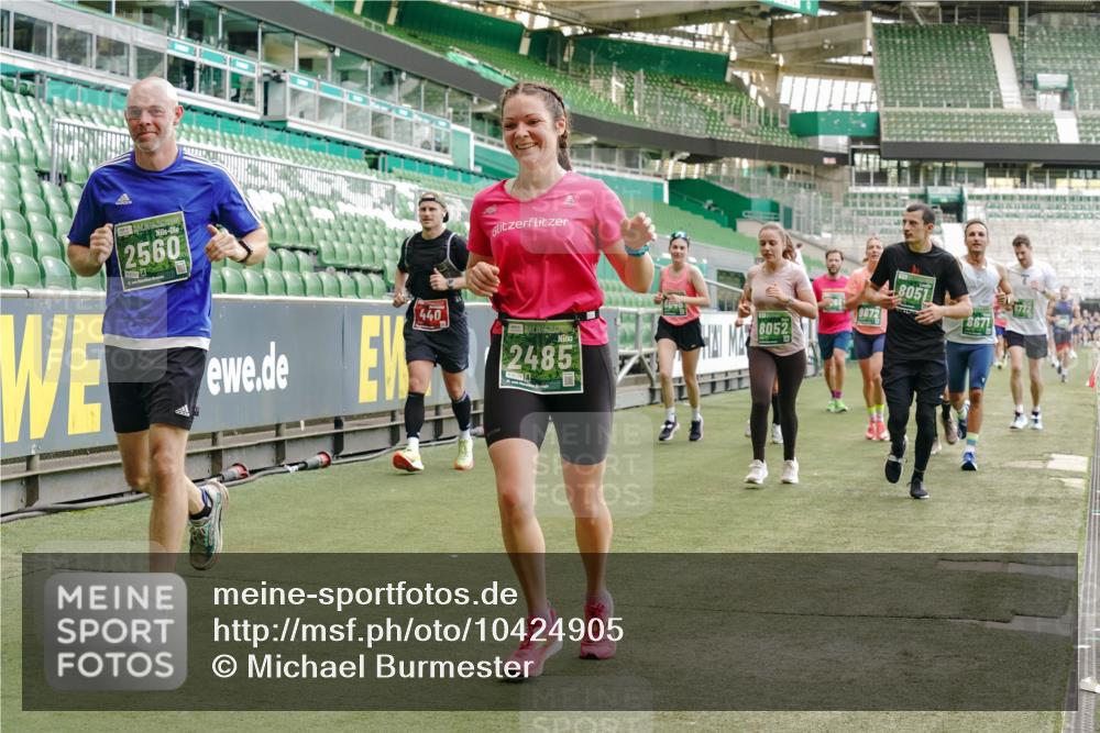 13.09.2026 - 21. swb-Marathon Bremen Michael Burmester http://msf.ph/oto/10424905 13.09.2026 13:01:21 Laufen im Stadion 135, 150, 242, 260, 282, 318, 342, 440, 531, 651, 687, 930, 946, 1006, 1067, 1163, 1368, 1436, 1448, 1493, 1494, 1582, 1650, 1861, 1896, 1935, 1963, 2033, 2047, 2062, 2292, 2293, 2306, 2322, 2370, 2409, 2427, 2485, 2490, 2491, 2560, 2561, 2627, 2638, 2658, 2686, 2700, 2708, 2781, 2906, 2914, 2967, 2987, 3013, 3044, 3076, 3105, 3145, 3168, 3173, 3187, 3248, 3294, 3334, 3354, 3372, 3374, 3375, 3385, 3392, 3480, 3524, 3526, 3527, 3642, 3667, 3729, 3774, 3806, 3855, 3856 meine-sportfotos.de