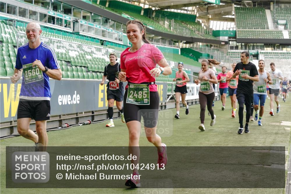 13.09.2026 - 21. swb-Marathon Bremen Michael Burmester http://msf.ph/oto/10424913 13.09.2026 13:01:21 Laufen im Stadion 135, 150, 242, 260, 282, 318, 342, 440, 531, 651, 687, 930, 946, 1006, 1067, 1163, 1368, 1436, 1448, 1493, 1494, 1582, 1650, 1861, 1896, 1935, 1963, 2033, 2047, 2062, 2292, 2293, 2306, 2322, 2370, 2409, 2427, 2485, 2490, 2491, 2560, 2561, 2627, 2638, 2658, 2686, 2700, 2708, 2781, 2906, 2914, 2967, 2987, 3013, 3044, 3076, 3105, 3145, 3168, 3173, 3187, 3248, 3294, 3334, 3354, 3372, 3374, 3375, 3385, 3392, 3480, 3524, 3526, 3527, 3642, 3667, 3729, 3774, 3806, 3855, 3856 meine-sportfotos.de