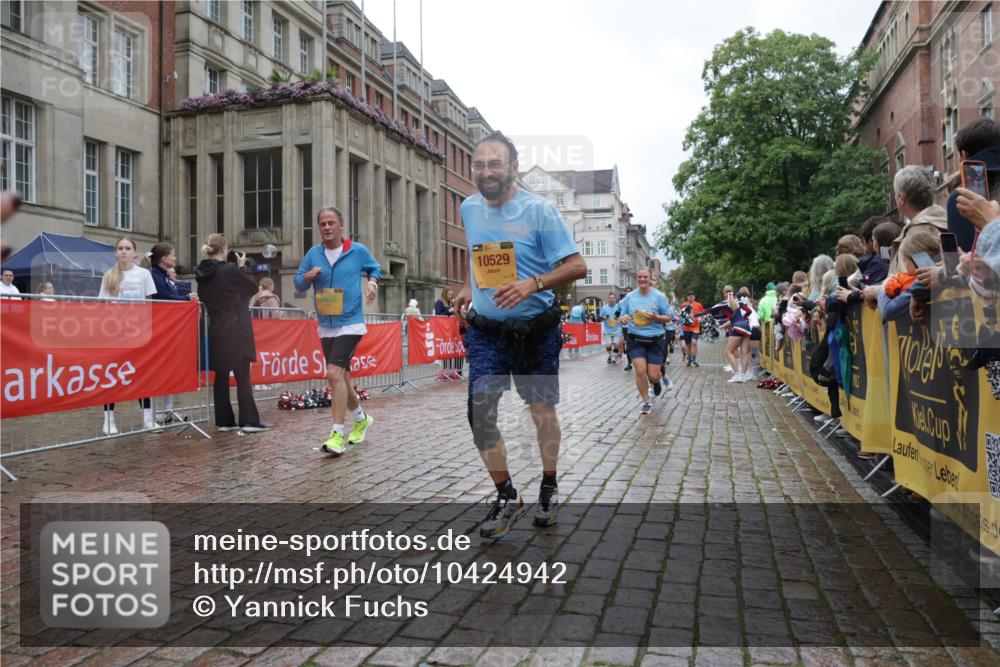 13.09.2026 - Kiel Lauf Yannick Fuchs http://msf.ph/oto/10424942 13.09.2026 11:01:17 Ziel 539, 823, 842, 1448, 1522, 1744, 2637, 3340, 4788, 5052, 5451, 5552, 6300, 6522, 6653, 7191, 7651, 8469, 8596, 9525, 11056, 11216, 11217, 11502, 11505, 11581, 11805, 11857, 12010, 12151, 48, 190, 1314, 1522, 2038, 2132, 2144, 2637, 2658, 2697, 3423, 3425, 4055, 4529, 4530, 4769, 4915, 5648, 6399, 6426, 6995, 6996, 7456, 7516, 7610, 8229, 8622, 9199, 9594, 9899, 9900, 10339, 10480, 10529, 10700, 10885, 11972, 12192, 12326, 955, 1018, 3626, 3662, 8307 meine-sportfotos.de