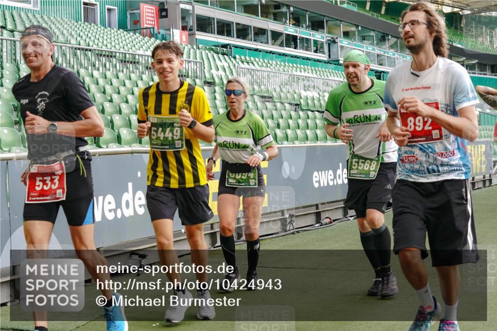 13.09.2026 - 21. swb-Marathon Bremen Michael Burmester http://msf.ph/oto/10424943 13.09.2026 13:24:17 Laufen im Stadion 137, 182, 213, 294, 324, 434, 505, 533, 548, 609, 708, 721, 723, 739, 743, 752, 892, 1178, 1273, 1331, 1463, 1471, 1491, 1515, 1597, 1598, 1746, 1788, 1944, 2095, 2211, 2213, 2252, 2267, 2286, 2312, 2323, 2433, 2445, 2465, 2475, 2483, 2495, 2497, 2503, 2526, 2554, 2571, 2644, 2768, 2776, 2833, 2936, 2968, 3211, 3252, 3282, 3288, 3289, 3292, 3298, 3306, 3312, 3347, 3364, 3381, 3395, 3423, 3447, 3505, 3559, 3727, 3770, 3819, 4054, 4231, 4466, 4467 meine-sportfotos.de