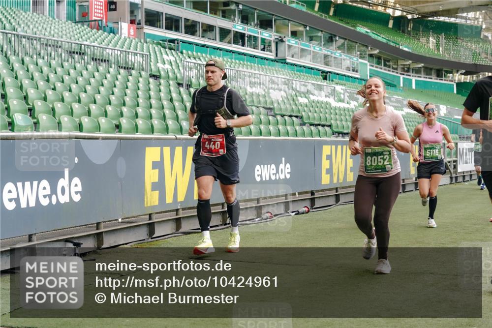13.09.2026 - 21. swb-Marathon Bremen Michael Burmester http://msf.ph/oto/10424961 13.09.2026 13:01:23 Laufen im Stadion 135, 150, 242, 282, 318, 440, 531, 651, 687, 930, 946, 1006, 1067, 1163, 1368, 1436, 1448, 1582, 1650, 1861, 1896, 1935, 1963, 2033, 2047, 2062, 2292, 2293, 2306, 2322, 2370, 2409, 2427, 2485, 2490, 2491, 2560, 2561, 2627, 2638, 2658, 2686, 2700, 2708, 2781, 2906, 2967, 2987, 3013, 3044, 3076, 3105, 3145, 3168, 3173, 3187, 3248, 3294, 3334, 3354, 3372, 3374, 3375, 3385, 3392, 3480, 3524, 3526, 3527, 3642, 3667, 3729, 3774, 3806, 3855, 3856 meine-sportfotos.de