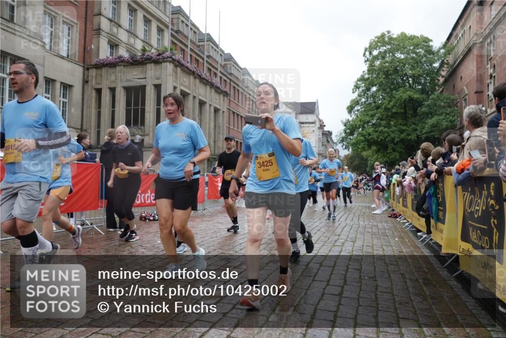 13.09.2026 - Kiel Lauf Yannick Fuchs http://msf.ph/oto/10425002 13.09.2026 11:01:24 Ziel 1018, 1744, 3626, 3662, 4788, 5052, 5451, 6522, 7191, 7651, 8307, 8469, 8576, 8724, 9134, 9525, 9869, 11056, 11216, 11217, 11474, 11502, 11505, 11581, 11805, 12010, 12283, 48, 190, 539, 823, 842, 1314, 1448, 1522, 2038, 2132, 2144, 2637, 2658, 2697, 3340, 3423, 3425, 4529, 4530, 4769, 4915, 5052, 5552, 5648, 6300, 6399, 6426, 6653, 7456, 7516, 7651, 8229, 8596, 9199, 9594, 9899, 9900, 10339, 10885, 11216, 11217, 11581, 11805, 11857, 11972, 12151, 12192, 12326, 955, 1347 meine-sportfotos.de