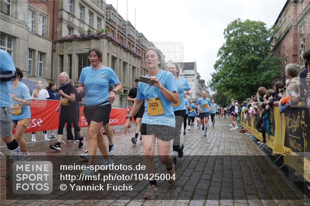 13.09.2026 - Kiel Lauf Yannick Fuchs http://msf.ph/oto/10425004 13.09.2026 11:01:24 Ziel 1018, 1744, 3626, 3662, 4788, 5052, 5451, 6522, 7191, 7651, 8307, 8469, 8576, 8724, 9134, 9525, 9869, 11056, 11216, 11217, 11474, 11502, 11505, 11581, 11805, 12010, 12283, 48, 190, 539, 823, 842, 1314, 1448, 1522, 2038, 2132, 2144, 2637, 2658, 2697, 3340, 3423, 3425, 4529, 4530, 4769, 4915, 5052, 5552, 5648, 6300, 6399, 6426, 6653, 7456, 7516, 7651, 8229, 8596, 9199, 9594, 9899, 9900, 10339, 10885, 11216, 11217, 11581, 11805, 11857, 11972, 12151, 12192, 12326, 955, 1347 meine-sportfotos.de