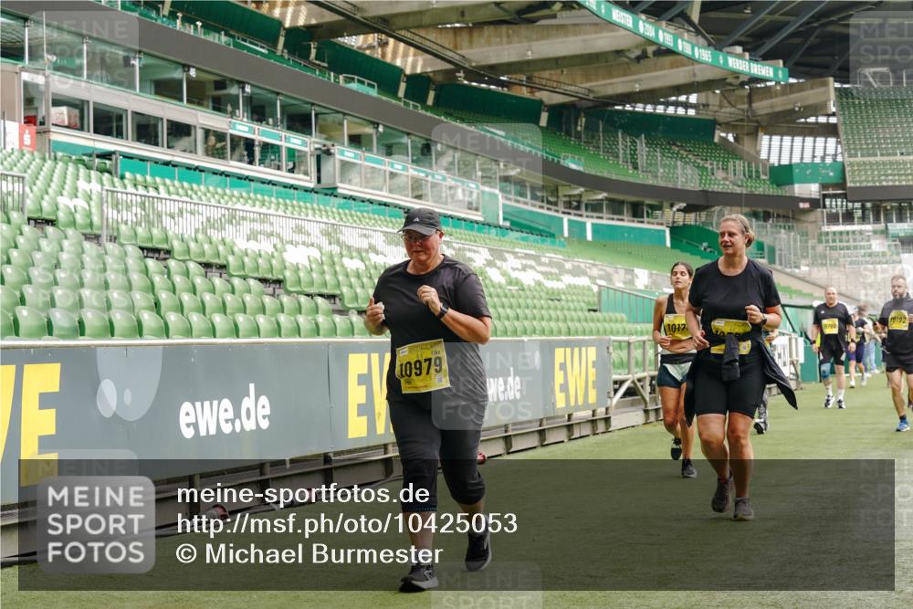 13.09.2026 - 21. swb-Marathon Bremen Michael Burmester http://msf.ph/oto/10425053 13.09.2026 10:47:37 Laufen im Stadion 10161, 10264, 10292, 10349, 10440, 10535, 10732, 10789, 10895, 10925, 10933, 10970, 11104, 11262, 11296, 11423, 11443, 11457, 11529, 11530, 11546, 11573, 11579, 11639, 11663, 11675, 11698, 11760, 12083, 12157, 12211, 12316, 12317, 12340, 12422, 12444, 12471, 12472, 12561, 10002, 10004, 10005, 10176, 10191, 10192, 10271, 10295, 10325, 10335, 10459, 10513, 10629, 10679, 10713, 10756, 10779, 10882, 10997, 10999, 11081, 11233, 11307, 11355 meine-sportfotos.de