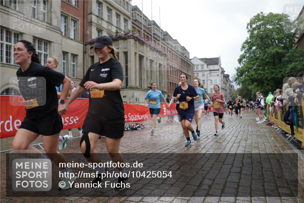 13.09.2026 - Kiel Lauf Yannick Fuchs http://msf.ph/oto/10425054 13.09.2026 11:01:34 Ziel 955, 1425, 2424, 2616, 3554, 3626, 3662, 3982, 6619, 8307, 8576, 8724, 9134, 9869, 11474, 48, 539, 823, 842, 1018, 1448, 1522, 1744, 2132, 2144, 2637, 2658, 3340, 4529, 4530, 4788, 5052, 5451, 5552, 6300, 6522, 6653, 7191, 7456, 7651, 8469, 8596, 9134, 9525, 9899, 9900, 11056, 11216, 11217, 11502, 11505, 11581, 11805, 11857, 12010, 12151, 12283, 735, 1347, 4420, 5406, 5927, 6631, 6717, 10607, 11547, 12110, 48, 190, 1314, 2144, 2658, 4529, 4769, 7516, 9594, 10885 meine-sportfotos.de