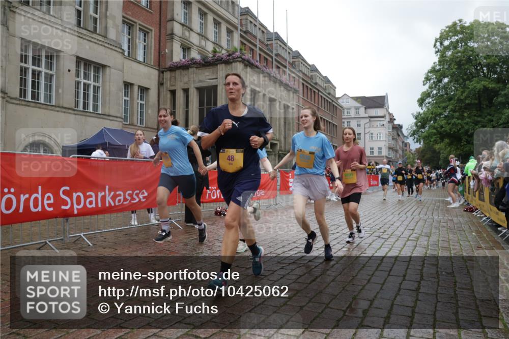 13.09.2026 - Kiel Lauf Yannick Fuchs http://msf.ph/oto/10425062 13.09.2026 11:01:35 Ziel 955, 1425, 2424, 2616, 2722, 3554, 3626, 3662, 3982, 6619, 8307, 8576, 8724, 9695, 9869, 11474, 48, 539, 823, 842, 1018, 1448, 1522, 1744, 2132, 2144, 2637, 2658, 3340, 4529, 4530, 4788, 5052, 5451, 5552, 6300, 6522, 6653, 7191, 7456, 7651, 8469, 8596, 9134, 9525, 9899, 9900, 11056, 11216, 11217, 11502, 11505, 11581, 11805, 11857, 12010, 12151, 12283, 735, 1347, 4420, 5406, 5927, 6631, 6717, 10607, 11547, 12110, 48, 190, 1314, 2144, 2658, 4529, 4769, 7516, 9594, 10885 meine-sportfotos.de