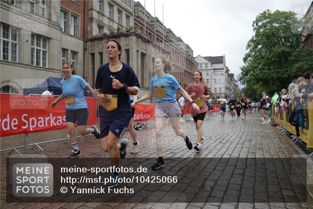 13.09.2026 - Kiel Lauf Yannick Fuchs http://msf.ph/oto/10425066 13.09.2026 11:01:35 Ziel 955, 1425, 2424, 2616, 2722, 3554, 3626, 3662, 3982, 6619, 8307, 8576, 8724, 9695, 9869, 11474, 48, 539, 823, 842, 1018, 1448, 1522, 1744, 2132, 2144, 2637, 2658, 3340, 4529, 4530, 4788, 5052, 5451, 5552, 6300, 6522, 6653, 7191, 7456, 7651, 8469, 8596, 9134, 9525, 9899, 9900, 11056, 11216, 11217, 11502, 11505, 11581, 11805, 11857, 12010, 12151, 12283, 735, 1347, 4420, 5406, 5927, 6631, 6717, 10607, 11547, 12110, 48, 190, 1314, 2144, 2658, 4529, 4769, 7516, 9594, 10885 meine-sportfotos.de