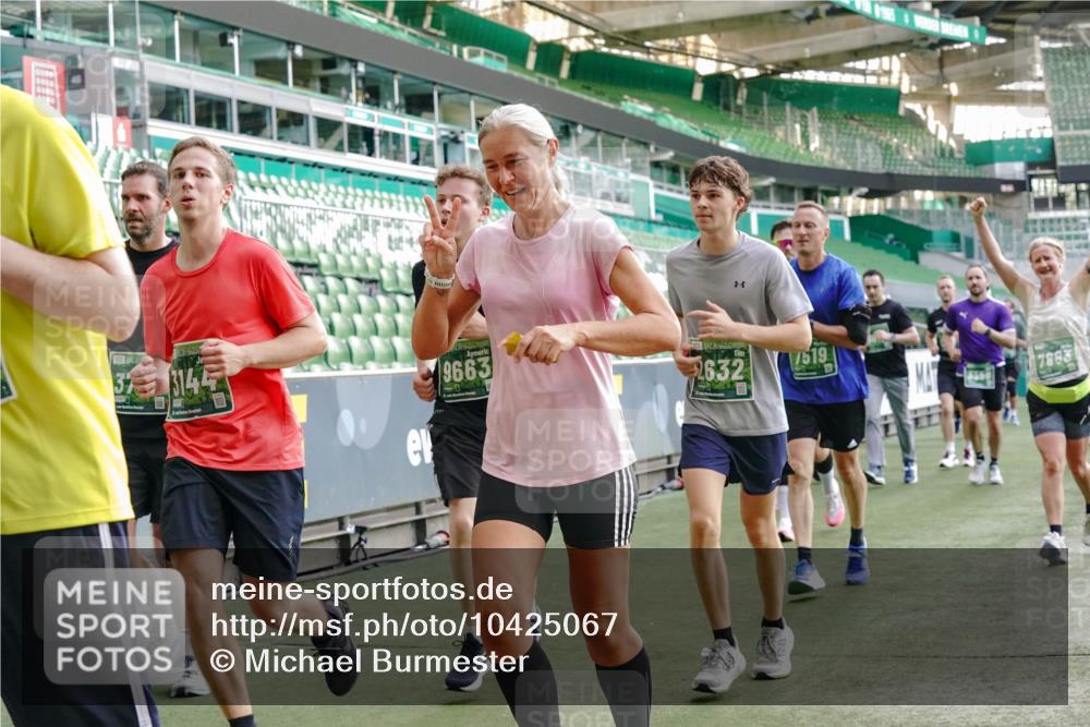 13.09.2026 - 21. swb-Marathon Bremen Michael Burmester http://msf.ph/oto/10425067 13.09.2026 13:24:22 Laufen im Stadion 137, 182, 213, 294, 324, 434, 505, 533, 548, 609, 708, 721, 723, 739, 743, 752, 892, 1178, 1273, 1331, 1463, 1471, 1491, 1515, 1597, 1598, 1746, 1788, 1830, 1944, 2095, 2211, 2252, 2267, 2271, 2286, 2312, 2323, 2433, 2445, 2465, 2475, 2483, 2495, 2497, 2503, 2506, 2526, 2554, 2571, 2644, 2768, 2776, 2833, 2936, 2968, 3005, 3211, 3252, 3282, 3288, 3289, 3292, 3298, 3306, 3312, 3347, 3364, 3381, 3390, 3395, 3423, 3447, 3505, 3559, 3727, 3770, 3819, 4231, 4466, 4467 meine-sportfotos.de