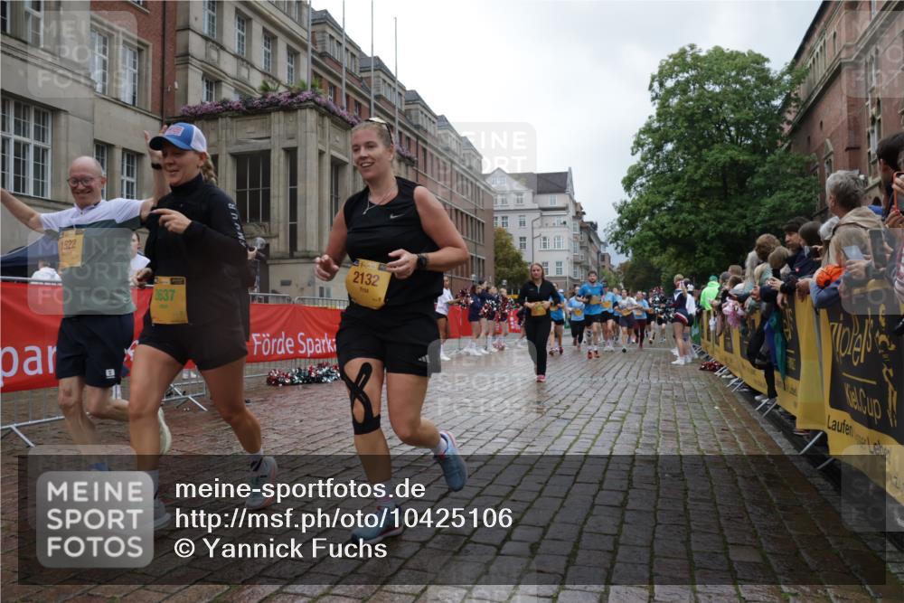 13.09.2026 - Kiel Lauf Yannick Fuchs http://msf.ph/oto/10425106 13.09.2026 11:01:41 Ziel 955, 1347, 1425, 2616, 2722, 2838, 3039, 3224, 3554, 3982, 5406, 5927, 6619, 6631, 6717, 7174, 8555, 8934, 9695, 11465, 12115, 539, 823, 842, 1018, 1448, 1522, 1744, 2132, 2424, 2637, 3340, 3626, 3662, 4788, 5052, 5451, 5552, 6300, 6522, 6653, 7191, 7651, 8307, 8469, 8576, 8596, 8724, 9134, 9525, 9869, 11056, 11216, 11217, 11474, 11502, 11505, 11581, 11805, 11857, 12010, 12151, 12283, 735, 1660, 2451, 2726, 2902, 2958, 2996, 4420, 10607, 11547, 12110, 48, 2144, 2658, 4529 meine-sportfotos.de