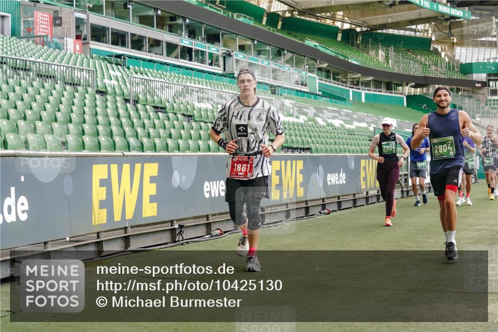 13.09.2026 - 21. swb-Marathon Bremen Michael Burmester http://msf.ph/oto/10425130 13.09.2026 13:01:31 Laufen im Stadion 135, 150, 242, 282, 318, 440, 531, 651, 687, 722, 930, 946, 1006, 1067, 1163, 1250, 1368, 1436, 1448, 1582, 1650, 1861, 1896, 1935, 1963, 2033, 2047, 2062, 2292, 2293, 2306, 2322, 2345, 2370, 2378, 2409, 2427, 2485, 2490, 2491, 2560, 2561, 2627, 2638, 2658, 2666, 2700, 2708, 2781, 2906, 2967, 2987, 3013, 3044, 3076, 3105, 3145, 3163, 3164, 3168, 3173, 3187, 3248, 3294, 3334, 3354, 3372, 3374, 3375, 3385, 3392, 3480, 3524, 3526, 3527, 3642, 3667, 3729, 3774, 3806, 3855, 3856 meine-sportfotos.de