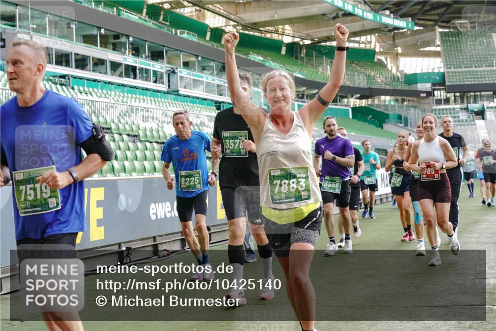13.09.2026 - 21. swb-Marathon Bremen Michael Burmester http://msf.ph/oto/10425140 13.09.2026 13:24:24 Laufen im Stadion 137, 182, 213, 294, 324, 434, 505, 533, 548, 609, 708, 721, 723, 739, 743, 752, 892, 1178, 1273, 1331, 1463, 1471, 1491, 1504, 1515, 1597, 1598, 1746, 1788, 1830, 1944, 2095, 2211, 2252, 2267, 2271, 2286, 2312, 2323, 2433, 2445, 2465, 2475, 2483, 2495, 2497, 2503, 2506, 2554, 2571, 2644, 2768, 2776, 2833, 2936, 2968, 3005, 3142, 3211, 3252, 3282, 3288, 3289, 3292, 3298, 3306, 3312, 3347, 3364, 3381, 3390, 3395, 3423, 3447, 3505, 3559, 3727, 3770, 3819, 4231, 4466, 4467 meine-sportfotos.de