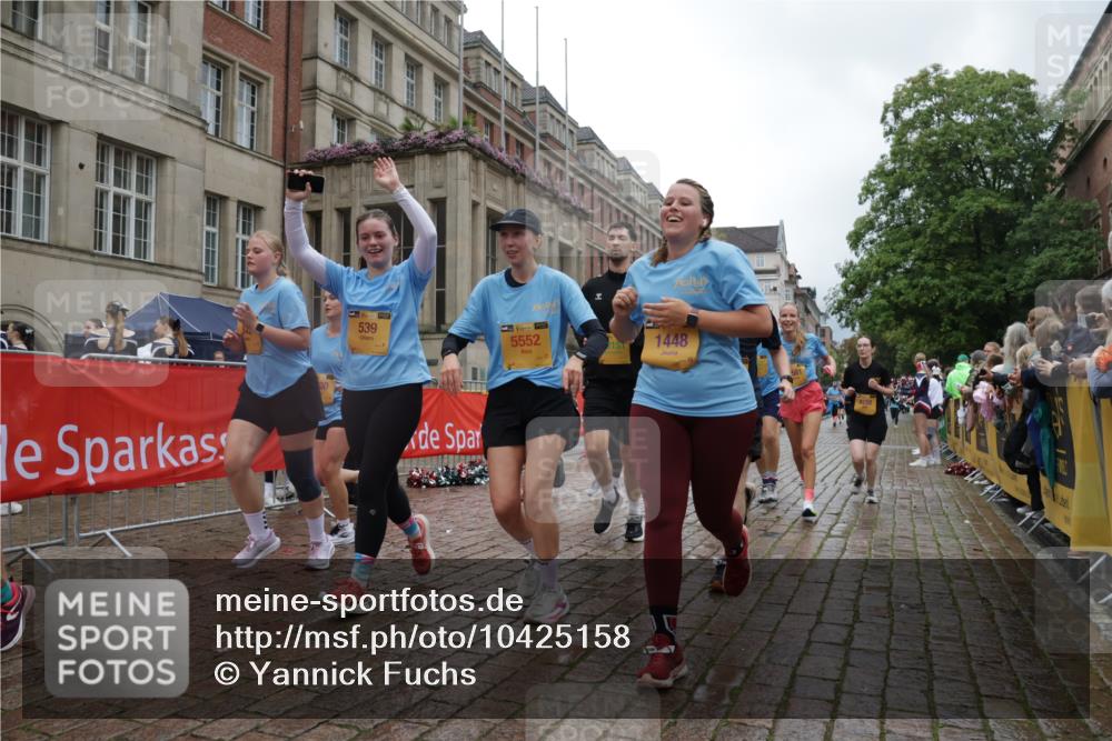 13.09.2026 - Kiel Lauf Yannick Fuchs http://msf.ph/oto/10425158 13.09.2026 11:01:46 Ziel 735, 1347, 1425, 2722, 2838, 3039, 3224, 3554, 3982, 5406, 5927, 6619, 6631, 6717, 7174, 8555, 8934, 9695, 10607, 11465, 11547, 12110, 12115, 539, 823, 842, 955, 1018, 1425, 1448, 1744, 2424, 2616, 3340, 3554, 3626, 3662, 3982, 4788, 5052, 5451, 5552, 6300, 6522, 7191, 7651, 8307, 8469, 8576, 8596, 8724, 9134, 9525, 9869, 11056, 11216, 11217, 11474, 11502, 11505, 11581, 11805, 11857, 12010, 12151, 12283, 540, 651, 709, 845, 1651, 1660, 2451, 2726, 2902, 2958, 2996, 4420 meine-sportfotos.de