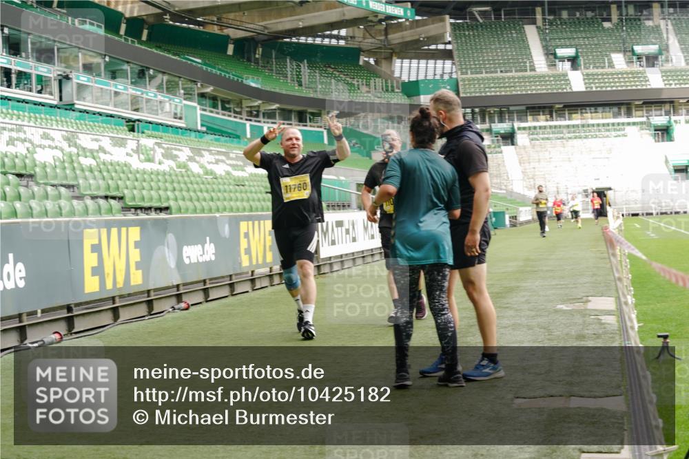 13.09.2026 - 21. swb-Marathon Bremen Michael Burmester http://msf.ph/oto/10425182 13.09.2026 10:47:44 Laufen im Stadion 10161, 10264, 10292, 10349, 10407, 10440, 10535, 10732, 10789, 10895, 10925, 10933, 10970, 11104, 11262, 11296, 11423, 11443, 11457, 11529, 11530, 11546, 11573, 11579, 11639, 11663, 11675, 11698, 12083, 12157, 12316, 12317, 12340, 12422, 12444, 12471, 12472, 12542, 12561, 10004, 10005, 10176, 10191, 10192, 10271, 10295, 10325, 10335, 10459, 10513, 10629, 10679, 10713, 10756, 10779, 10882, 10979, 10997, 10999, 11081, 11233, 11307, 11355 meine-sportfotos.de