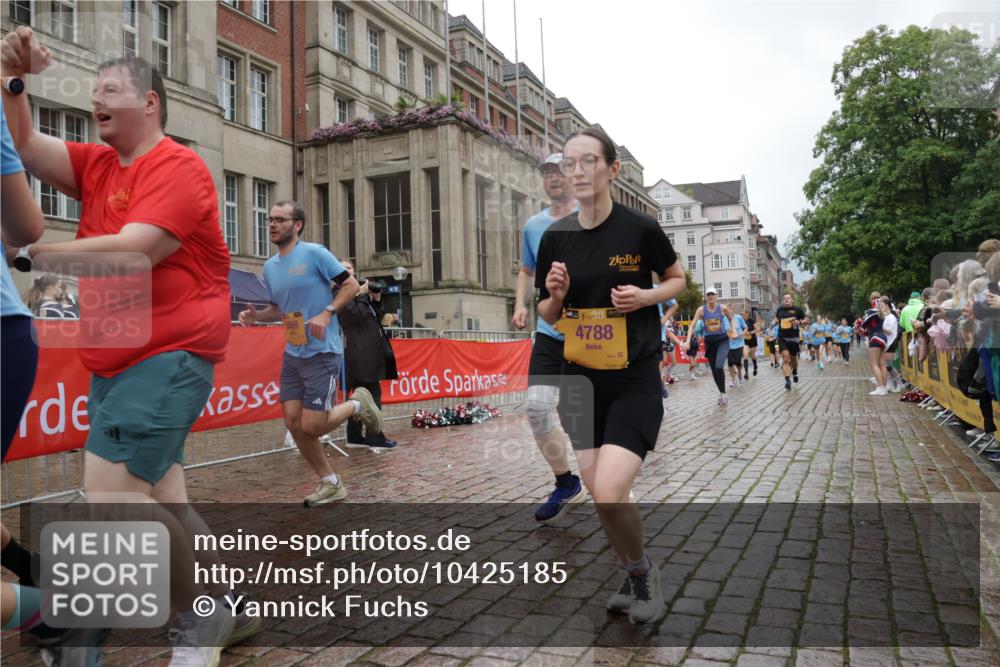 13.09.2026 - Kiel Lauf Yannick Fuchs http://msf.ph/oto/10425185 13.09.2026 11:01:49 Ziel 735, 1347, 2722, 2838, 3039, 3224, 4420, 5406, 5927, 6619, 6631, 6717, 7174, 7556, 8555, 8934, 9695, 10607, 11159, 11265, 11338, 11465, 11547, 12110, 12115, 955, 1018, 1425, 1744, 2424, 2616, 3554, 3626, 3662, 3982, 4788, 5052, 5451, 6522, 6619, 7191, 7651, 8307, 8469, 8576, 8724, 9134, 9525, 9869, 11056, 11216, 11217, 11474, 11502, 11505, 11581, 11805, 12010, 12283, 208, 540, 651, 709, 841, 845, 1651, 1660, 2451, 2726, 2778, 2902, 2958, 2996, 3942, 1744 meine-sportfotos.de