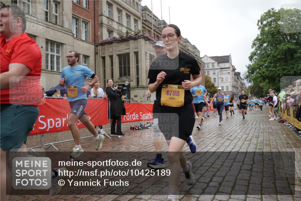 13.09.2026 - Kiel Lauf Yannick Fuchs http://msf.ph/oto/10425189 13.09.2026 11:01:49 Ziel 735, 1347, 2722, 2838, 3039, 3224, 4420, 5406, 5927, 6619, 6631, 6717, 7174, 7556, 8555, 8934, 9695, 10607, 11159, 11265, 11338, 11465, 11547, 12110, 12115, 955, 1018, 1425, 1744, 2424, 2616, 3554, 3626, 3662, 3982, 4788, 5052, 5451, 6522, 6619, 7191, 7651, 8307, 8469, 8576, 8724, 9134, 9525, 9869, 11056, 11216, 11217, 11474, 11502, 11505, 11581, 11805, 12010, 12283, 208, 540, 651, 709, 841, 845, 1651, 1660, 2451, 2726, 2778, 2902, 2958, 2996, 3942, 1744 meine-sportfotos.de