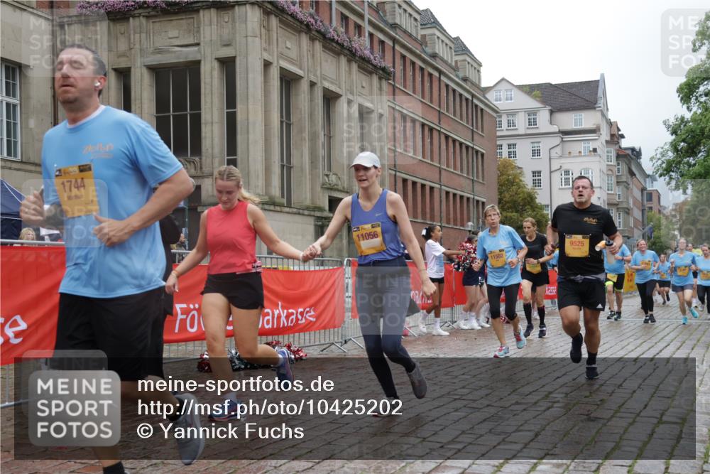 13.09.2026 - Kiel Lauf Yannick Fuchs http://msf.ph/oto/10425202 13.09.2026 11:01:51 Ziel 735, 1347, 2838, 2996, 3039, 3224, 4420, 5406, 5927, 6631, 6717, 7174, 7556, 8523, 8555, 8934, 10607, 11159, 11265, 11338, 11465, 11547, 12110, 12115, 955, 1018, 1347, 1425, 1744, 2424, 2616, 2722, 3554, 3626, 3662, 3982, 5451, 6619, 7191, 8307, 8576, 8724, 9134, 9525, 9695, 9869, 11056, 11474, 11502, 11505, 12010, 12283, 208, 540, 651, 709, 841, 845, 1651, 1660, 2451, 2726, 2778, 2902, 2958, 3942, 1744, 9525, 11056 meine-sportfotos.de