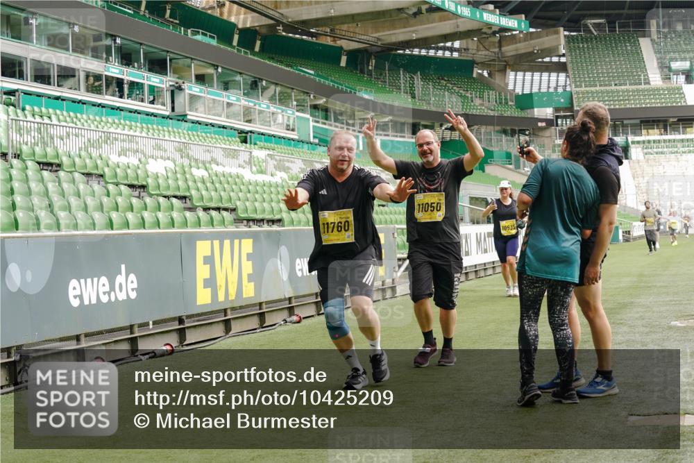 13.09.2026 - 21. swb-Marathon Bremen Michael Burmester http://msf.ph/oto/10425209 13.09.2026 10:47:46 Laufen im Stadion 10161, 10264, 10292, 10349, 10407, 10440, 10535, 10732, 10789, 10895, 10925, 10933, 10970, 11104, 11262, 11296, 11423, 11443, 11457, 11529, 11530, 11546, 11573, 11579, 11639, 11663, 11675, 11698, 12083, 12157, 12316, 12317, 12340, 12422, 12444, 12471, 12472, 12542, 12561, 10004, 10005, 10176, 10191, 10192, 10271, 10295, 10325, 10335, 10344, 10459, 10513, 10568, 10629, 10679, 10713, 10756, 10779, 10882, 10979, 10997, 10999, 11081, 11233, 11307, 11355 meine-sportfotos.de