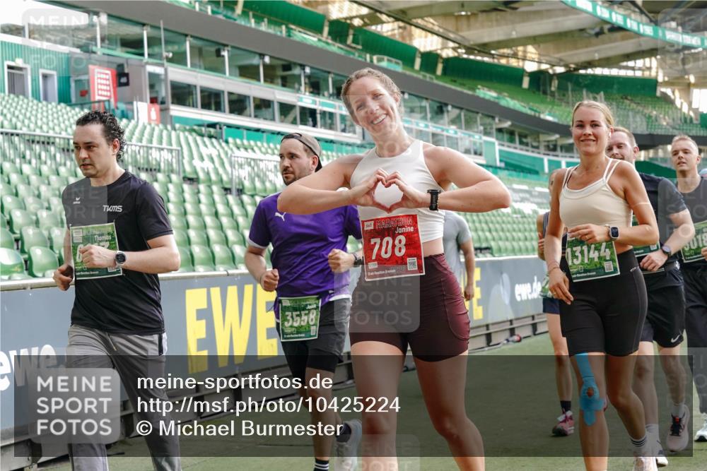 13.09.2026 - 21. swb-Marathon Bremen Michael Burmester http://msf.ph/oto/10425224 13.09.2026 13:24:27 Laufen im Stadion 137, 182, 213, 294, 324, 434, 505, 533, 548, 609, 708, 721, 723, 739, 743, 752, 892, 1273, 1331, 1463, 1471, 1491, 1504, 1515, 1597, 1598, 1746, 1830, 1944, 2095, 2211, 2252, 2267, 2271, 2286, 2312, 2323, 2354, 2433, 2445, 2465, 2475, 2483, 2495, 2497, 2503, 2506, 2554, 2571, 2644, 2768, 2776, 2833, 2896, 2936, 2968, 3005, 3142, 3211, 3252, 3282, 3288, 3289, 3292, 3298, 3306, 3312, 3347, 3364, 3381, 3390, 3395, 3423, 3447, 3559, 3727, 3770, 3819, 4231, 4466, 4467 meine-sportfotos.de