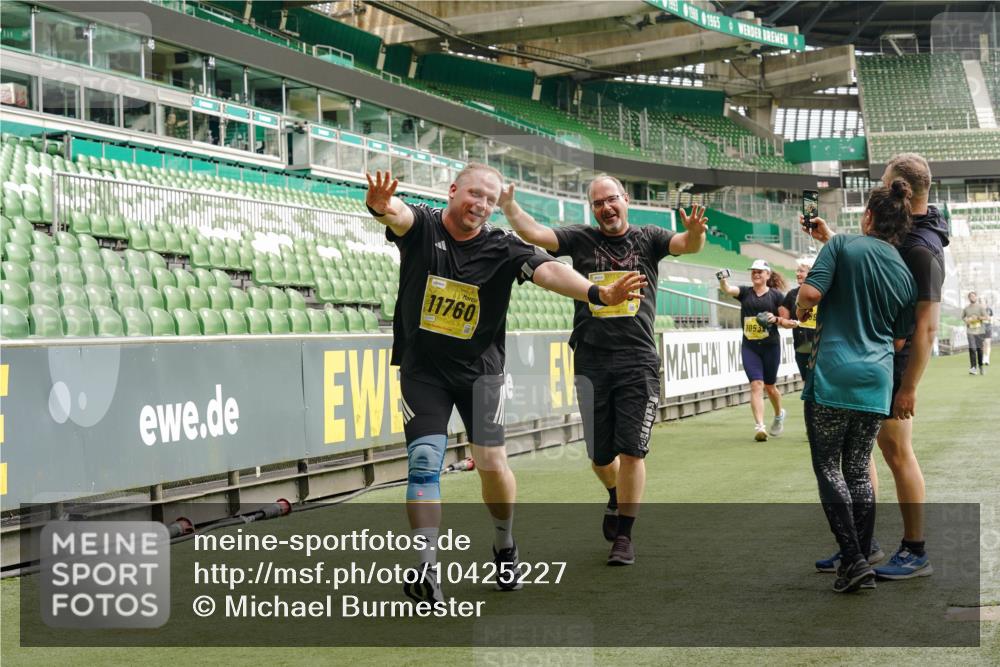13.09.2026 - 21. swb-Marathon Bremen Michael Burmester http://msf.ph/oto/10425227 13.09.2026 10:47:46 Laufen im Stadion 10161, 10264, 10292, 10349, 10407, 10440, 10535, 10732, 10789, 10895, 10925, 10933, 10970, 11104, 11262, 11296, 11423, 11443, 11457, 11529, 11530, 11546, 11573, 11579, 11639, 11663, 11675, 11698, 12083, 12157, 12316, 12317, 12340, 12422, 12444, 12471, 12472, 12542, 12561, 10004, 10005, 10176, 10191, 10192, 10271, 10295, 10325, 10335, 10344, 10459, 10513, 10568, 10629, 10679, 10713, 10756, 10779, 10882, 10979, 10997, 10999, 11081, 11233, 11307, 11355 meine-sportfotos.de