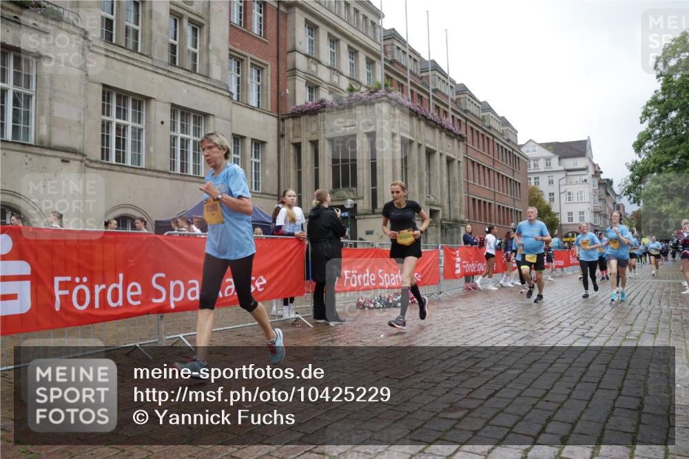 13.09.2026 - Kiel Lauf Yannick Fuchs http://msf.ph/oto/10425229 13.09.2026 11:01:54 Ziel 735, 2451, 2726, 2838, 2996, 4420, 5406, 5927, 6311, 6631, 6717, 7174, 7556, 8343, 8523, 8555, 9523, 10056, 10607, 11159, 11265, 11338, 11547, 12110, 12115, 955, 1018, 1347, 1425, 2424, 2616, 2722, 2838, 3039, 3224, 3554, 3626, 3662, 3982, 5451, 6619, 7174, 7191, 8307, 8555, 8576, 8724, 8934, 9134, 9525, 9695, 9869, 11056, 11465, 11474, 11502, 11505, 12283, 208, 540, 651, 709, 841, 845, 1651, 1660, 2778, 2895, 2902, 2958, 3443, 3942, 6998, 8218, 1744, 9525, 11056, 11502 meine-sportfotos.de