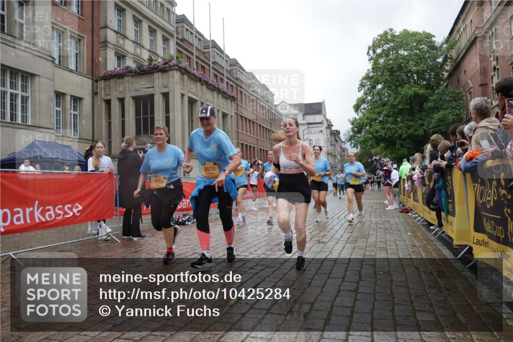 13.09.2026 - Kiel Lauf Yannick Fuchs http://msf.ph/oto/10425284 13.09.2026 11:02:00 Ziel 540, 651, 709, 735, 845, 1651, 1660, 2451, 2726, 2902, 2958, 2996, 3977, 4420, 5465, 6311, 6407, 6408, 7556, 8343, 8523, 8974, 9523, 9856, 10056, 11159, 11265, 11338, 12110, 735, 955, 1347, 1425, 2424, 2616, 2722, 2838, 3039, 3224, 3554, 3626, 3662, 3982, 5406, 5927, 6619, 6631, 6717, 7174, 8307, 8555, 8576, 8724, 8934, 9695, 9869, 10607, 11465, 11474, 11547, 208, 841, 2322, 2778, 2895, 3443, 3942, 6998, 7005, 8218, 9732, 9525, 11056, 11502 meine-sportfotos.de