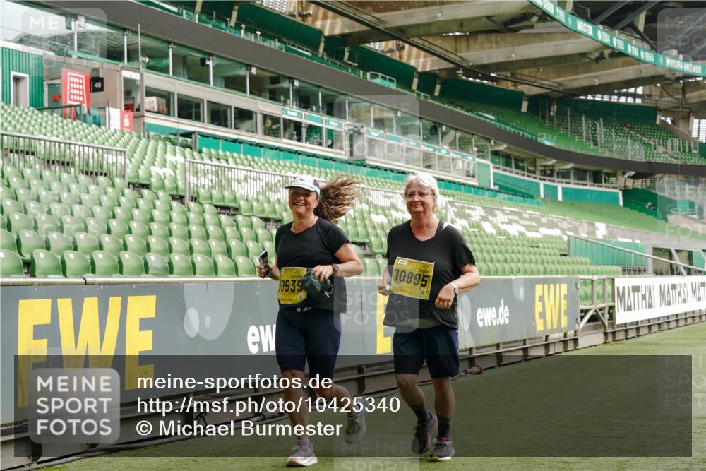 13.09.2026 - 21. swb-Marathon Bremen Michael Burmester http://msf.ph/oto/10425340 13.09.2026 10:47:52 Laufen im Stadion 10161, 10264, 10292, 10349, 10407, 10440, 10535, 10732, 10789, 10895, 10925, 10933, 10970, 11104, 11262, 11423, 11443, 11457, 11530, 11573, 11579, 11639, 11663, 11698, 12083, 12157, 12316, 12317, 12340, 12422, 12444, 12471, 12472, 12542, 12561, 10004, 10005, 10176, 10191, 10192, 10194, 10271, 10295, 10325, 10335, 10344, 10459, 10513, 10568, 10600, 10629, 10679, 10713, 10756, 10779, 10882, 10979, 10997, 10999, 11081, 11233, 11307, 11355, 12089 meine-sportfotos.de