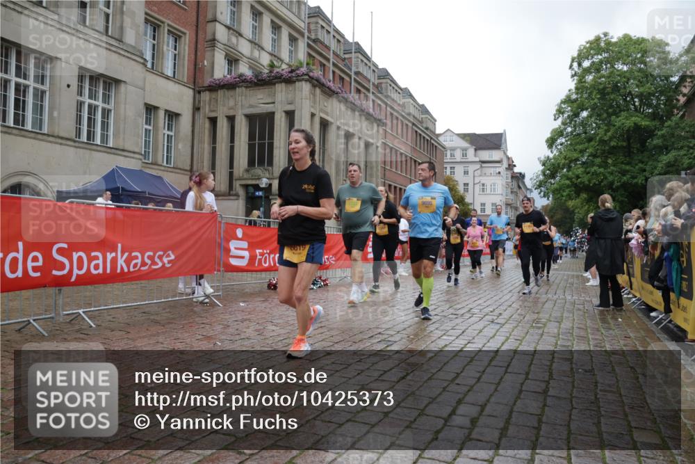 13.09.2026 - Kiel Lauf Yannick Fuchs http://msf.ph/oto/10425373 13.09.2026 11:02:13 Ziel 208, 540, 651, 709, 841, 845, 2322, 2778, 2895, 3102, 3443, 3942, 3977, 4848, 6332, 6998, 7005, 7244, 8218, 8793, 9448, 9732, 9738, 10020, 10531, 11466, 11546, 11959, 12578, 540, 651, 735, 1347, 1651, 1660, 2451, 2722, 2726, 2838, 2902, 2958, 2996, 3039, 3224, 3977, 4420, 5406, 5465, 5927, 6311, 6407, 6408, 6619, 6631, 6717, 7174, 7556, 8343, 8523, 8555, 8934, 8974, 9523, 9695, 9856, 10056, 10607, 11159, 11265, 11338, 11465, 11547, 484, 649, 935 meine-sportfotos.de